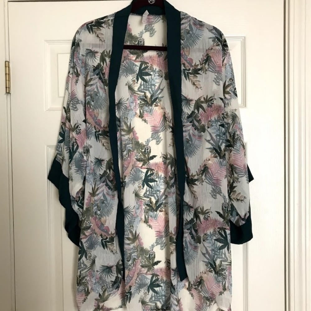 Xhilaration Kimono